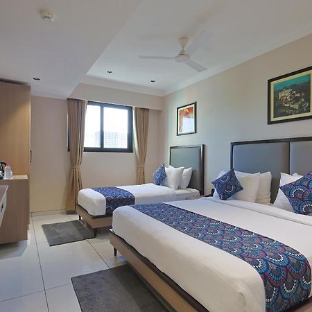 Hotel Royal Town Amhedabad Dış mekan fotoğraf